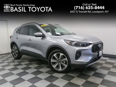 Used 2024 Ford Escape Platinum AWD/4WD image 1