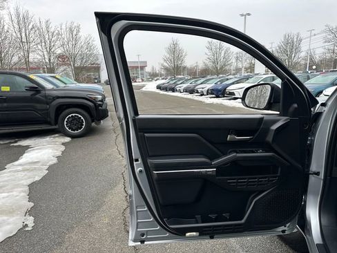 Certified 2025 Toyota Tacoma TRD Off-Road w/ TRD Off Road Upgrade Package image 25