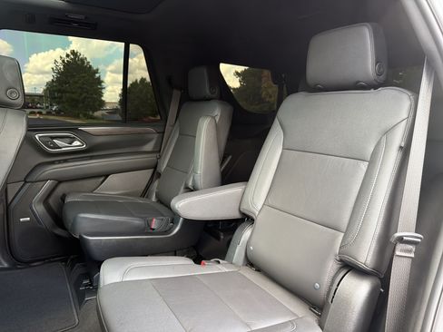 Used 2023 Chevrolet Tahoe Z71 w/ Luxury Package AWD/4WD image 9