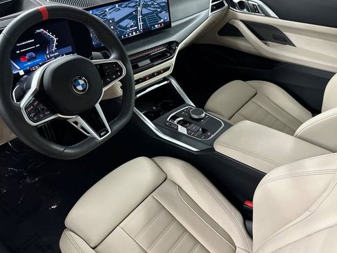 Used 2025 BMW 440i xDrive Coupe w/ Premium Package image 11