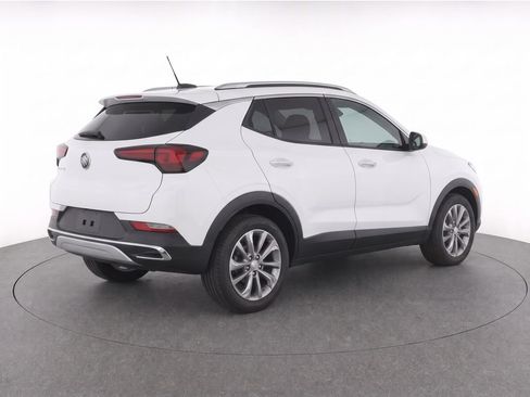 Used 2023 Buick Encore GX Essence w/ Experience Buick Package FWD image 4