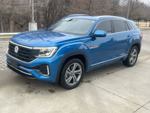 Certified 2024 Volkswagen Atlas Cross Sport SEL R-Line image 5