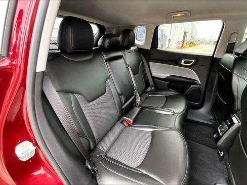 Used 2022 Jeep Compass Latitude image 20