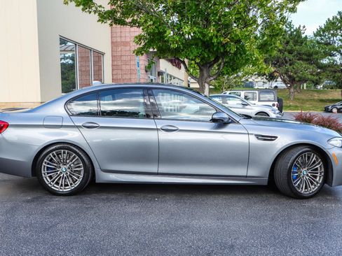 Used 2015 BMW M5 RWD image 5