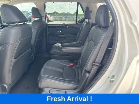 Used 2023 Honda Pilot EX-L image 3