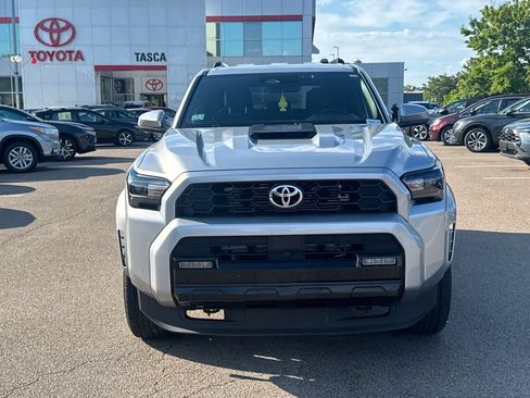 Used 2025 Toyota 4Runner TRD Sport AWD/4WD image 2