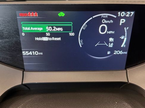 Used 2024 Toyota Prius LE FWD image 10