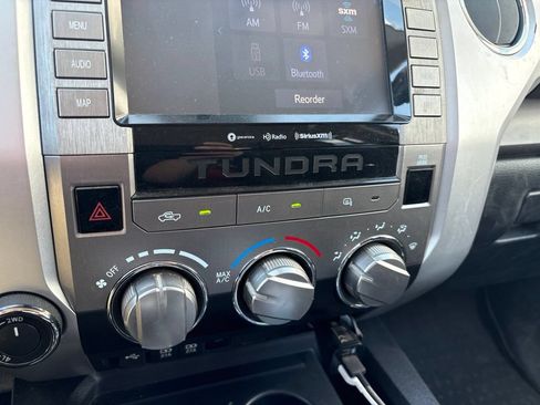 Used 2021 Toyota Tundra SR5 w/ SR5 Upgrade Package AWD/4WD image 17