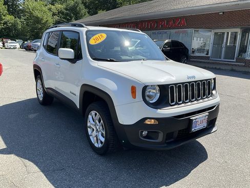 Used 2018 Jeep Renegade Latitude w/ Cold Weather Group AWD/4WD image 3