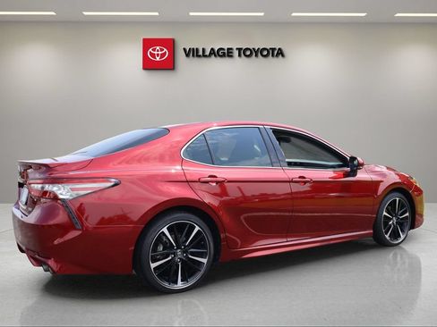Certified 2018 Toyota Camry XSE FWD image 5