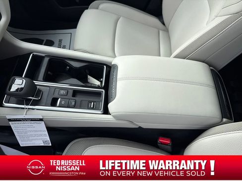 New 2026 Nissan Pathfinder SL image 26