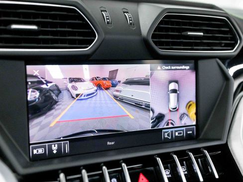 Used 2019 Lamborghini Urus AWD/4WD image 51