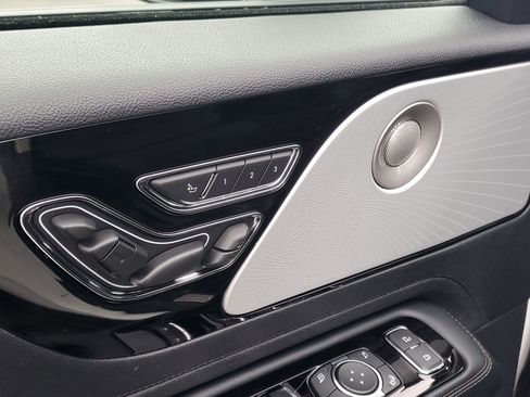 New 2026 Lincoln Aviator Reserve image 9