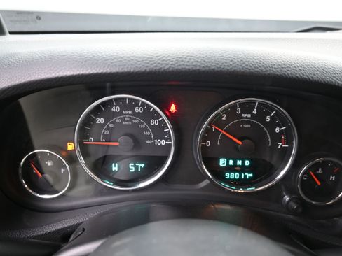 Used 2014 Jeep Wrangler Sport image 13