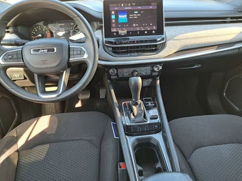 Used 2023 Jeep Compass Sport image 19