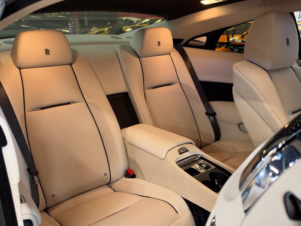 Used 2016 Rolls-Royce Wraith RWD image 27
