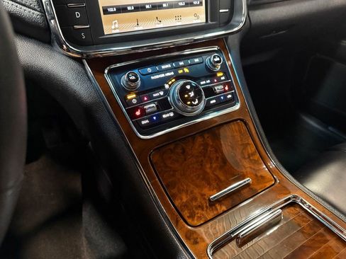 Used 2019 Lincoln Continental Premiere image 80