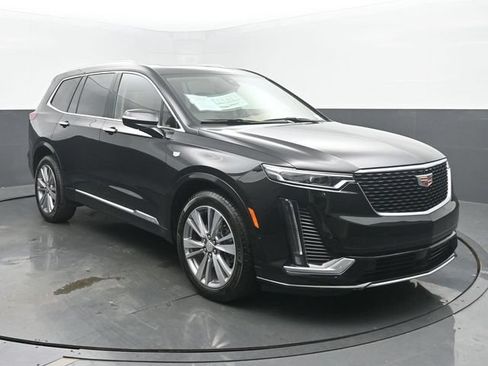 Certified 2024 Cadillac XT6 Premium Luxury w/ Platinum Package AWD/4WD image 8
