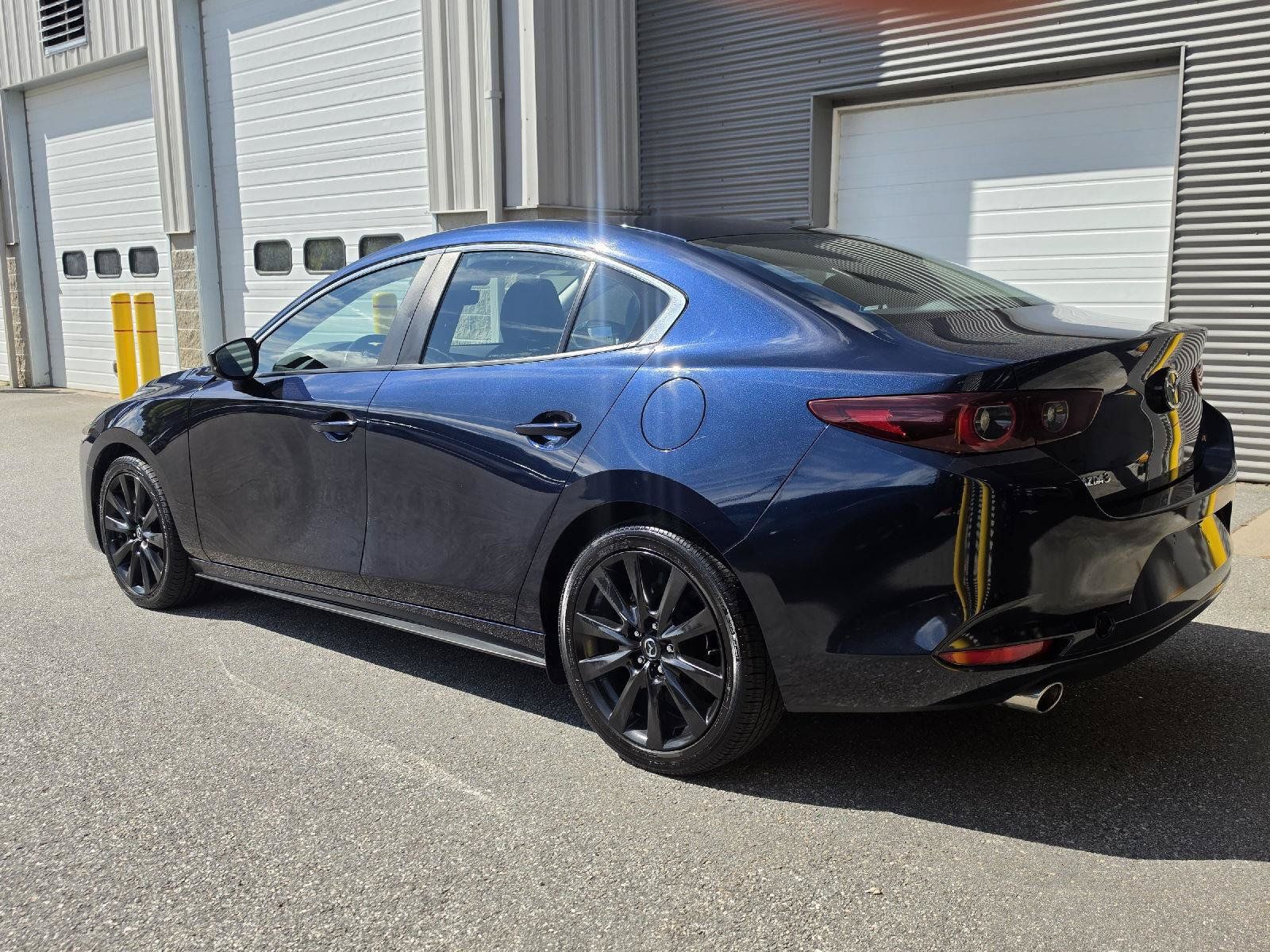 Used 2024 MAZDA MAZDA3 s FWD image 5