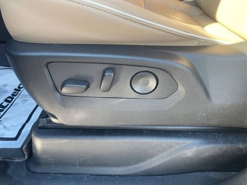 Used 2024 Chevrolet Tahoe Premier image 16