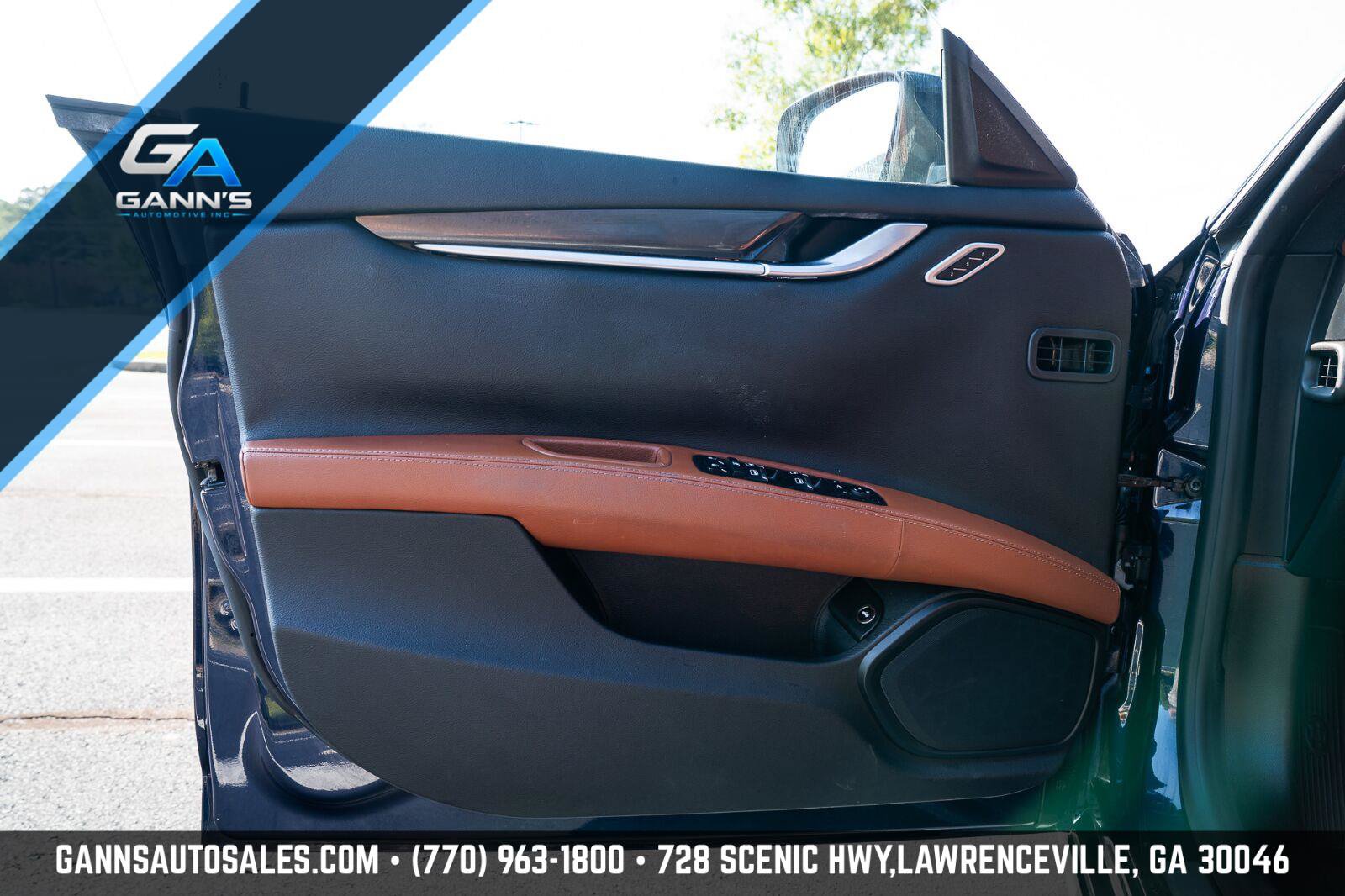 Used 2016 Maserati Ghibli RWD image 21