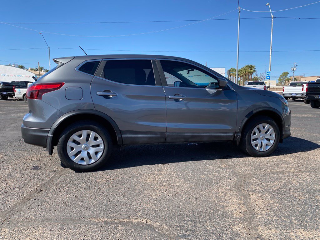Used 2019 Nissan Rogue Sport S FWD image 5