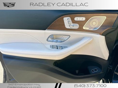 Used 2022 Mercedes-Benz GLE 350 4MATIC w/ AMG Line Exterior image 6