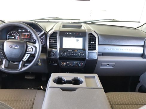 Used 2019 Ford F250 XLT w/ Snow Plow Prep Package AWD/4WD image 28