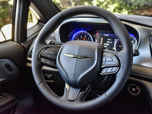 New 2026 Chrysler Pacifica Limited w/ S Appearance Package image 14
