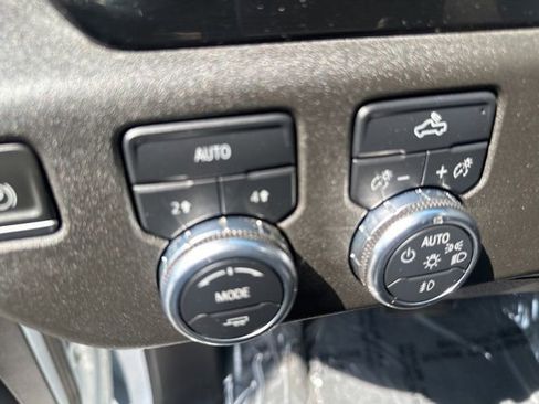 Used 2023 GMC Sierra 1500 Elevation AWD/4WD image 21