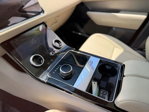 Used 2020 Land Rover Range Rover Velar S AWD/4WD image 32