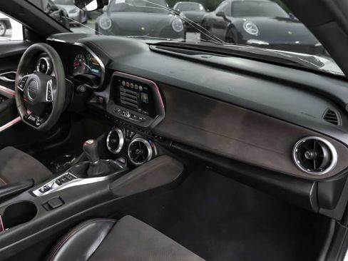 Used 2018 Chevrolet Camaro ZL1 RWD image 10