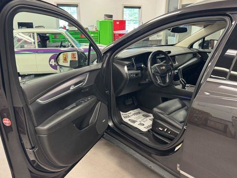 Used 2019 Cadillac XT5 Premium Luxury AWD/4WD image 11