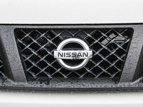 Used 2015 Nissan Titan S image 10