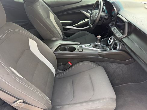 Used 2020 Chevrolet Camaro SS RWD image 11