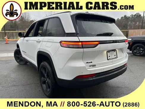 New 2025 Jeep Grand Cherokee Altitude AWD/4WD image 9