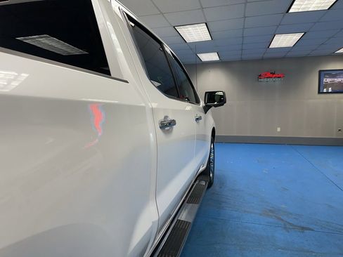 Certified 2022 Chevrolet Silverado 1500 LTZ w/ LTZ Premium Package image 6