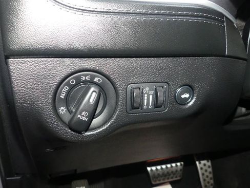 Used 2019 Dodge Charger Scat Pack w/ Daytona Edition Group RWD image 29