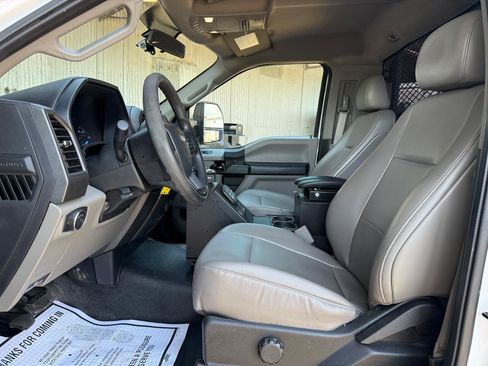 Used 2019 Ford F250 XL w/ Power Equipment Group RWD image 10