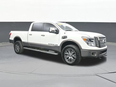 Used 2019 Nissan Titan Platinum Reserve w/ Platinum Utility Package AWD/4WD image 19