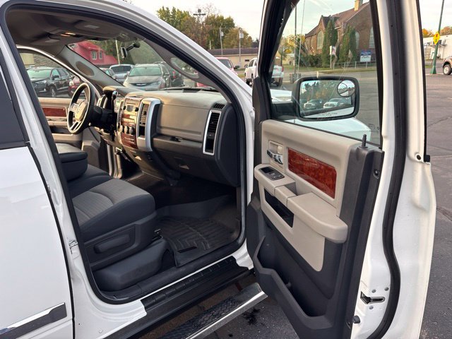 Used 2009 Dodge Ram 1500 Truck SLT w/ Chrome Accents Group AWD/4WD image 17