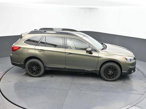 Used 2017 Subaru Outback 2.5i Premium w/ Popular Package #2 AWD/4WD image 35