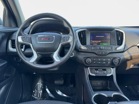 Used 2024 GMC Terrain SLE AWD/4WD image 12