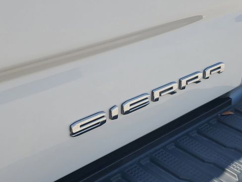 Used 2023 GMC Sierra 1500 Denali w/ Denali Reserve Package AWD/4WD image 7
