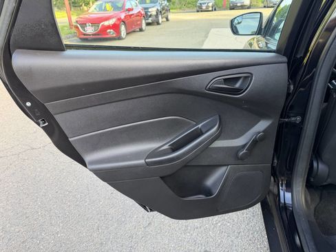 Used 2018 Ford Focus S FWD image 29