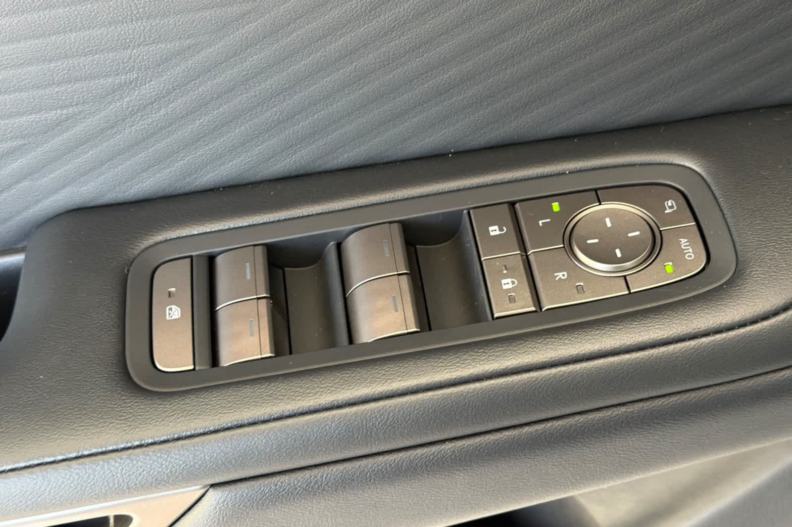 New 2026 Lexus ES 350e w/ Convenience Package FWD image 13