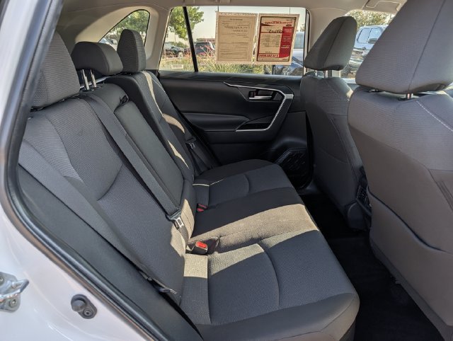 Certified 2025 Toyota RAV4 XLE AWD/4WD image 28