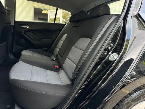 Used 2016 Kia Forte LX FWD image 18