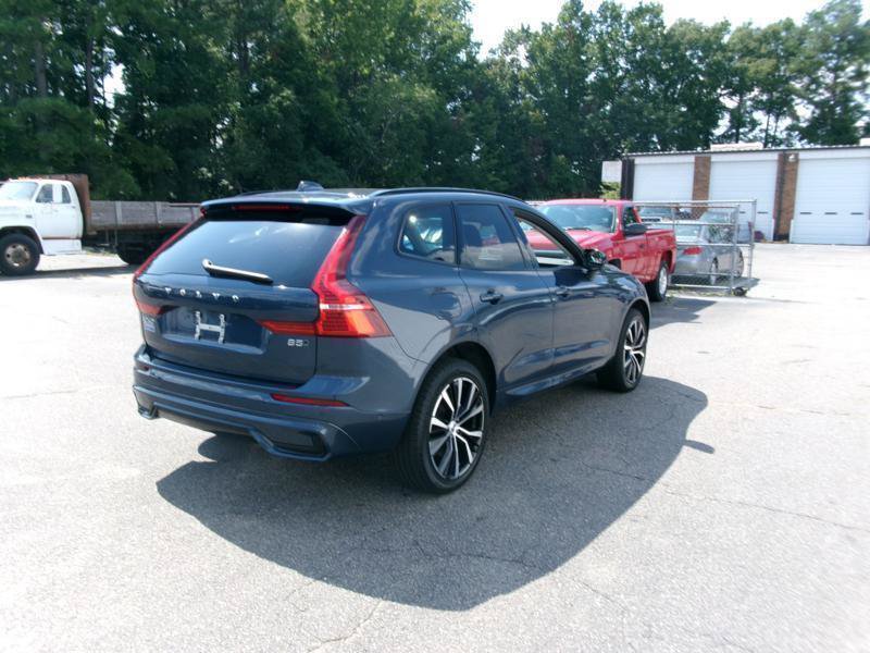 Used 2025 Volvo XC60 B5 Plus AWD/4WD image 6