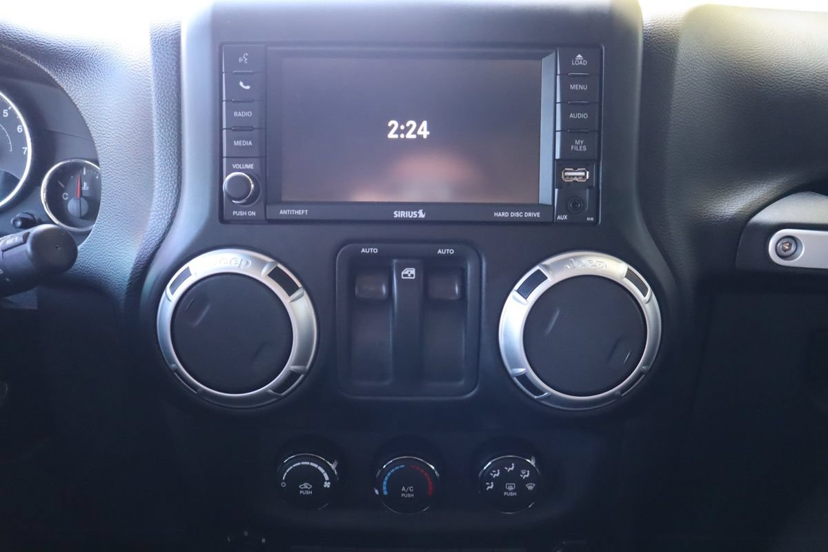 Used 2012 Jeep Wrangler Sahara w/ Connectivity Group AWD/4WD image 29
